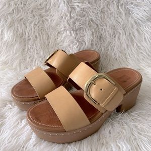 Flip flop platform sandals US 7 EUR 38